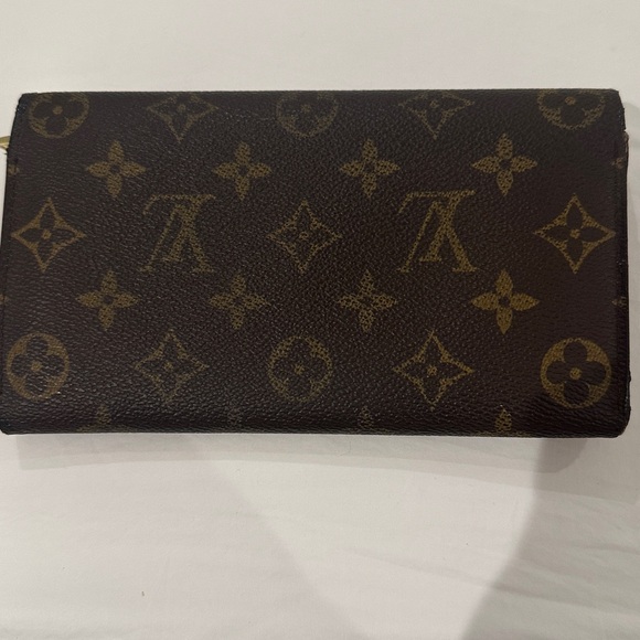 Louis Vuitton AUTHENTIC Classic Monogram Wallet/Clutch - Picture 3 of 17